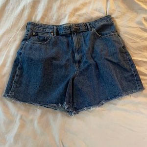 A-line denim shorts.